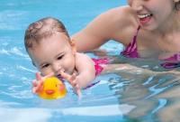 5 Manfaat Berenang Untuk Bayi Anda