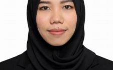 drg. Ratna Kartika, Sp.Pros