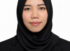 drg. Ratna Kartika, Sp.Pros