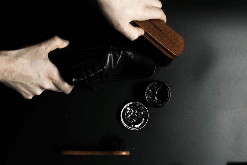 Tips Menyemir Sepatu Yang Baik dan Benar