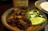 Warung Leko Spesialis Iga Sapi Penyet di Surabaya