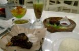 Rumah Makan Teras Bali di Pekalongan
