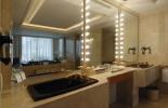 Bathroom Penthouse Garden Tower di The Sultan Hotel, Jakarta Selatan