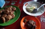 Warung Sop Empal Bu Haryoko di Muntilan, Magelang