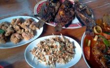 Saung Makan Bu Empat Provinsi Jawa Tengah