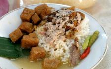 Nasi Opor Sunggingan Provinsi Jawa Tengah