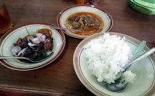 Warung Sate Kambing Pak Gino Provinsi Jawa Tengah