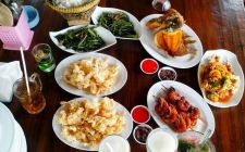 Gubug Makan Mang Engking Provinsi Jawa Tengah