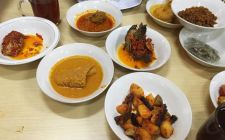 Rumah Makan Lamun Ombak Provinsi Sumatera Barat