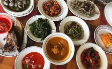 Rumah Makan Pondok Patin H.M. Yunus Provinsi Riau