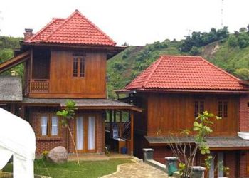 Bantal Guling Villa Provinsi Jawa Barat
